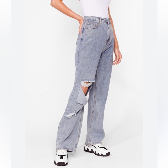 NASTY GAL High Waist Intentionally Distressed Baggy Jeans SZ 6 Lt Blue Denim EUC - Picture 3 of 12